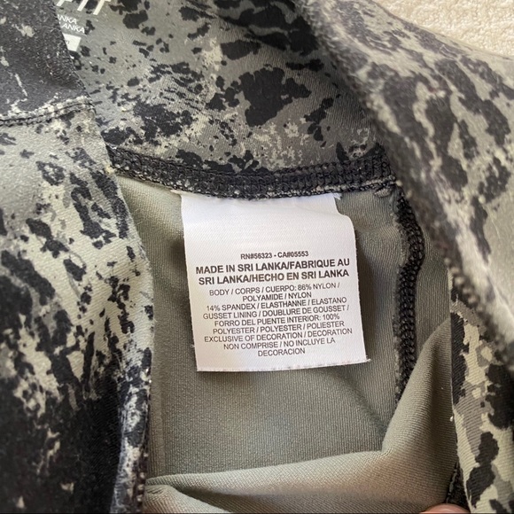 Nike Dri-Fit Black White Splatter Crop Leggings - Picture 5 of 8